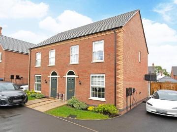 3 bedroom semi detached house for sale