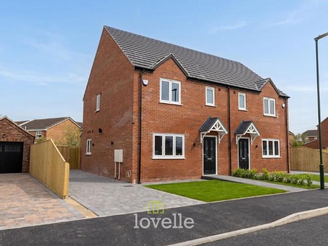 3 bedroom semi detached house for sale