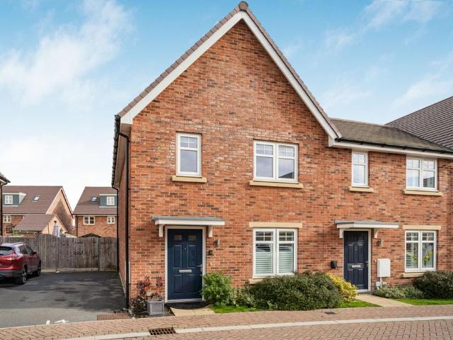 3 bedroom terraced house for sale