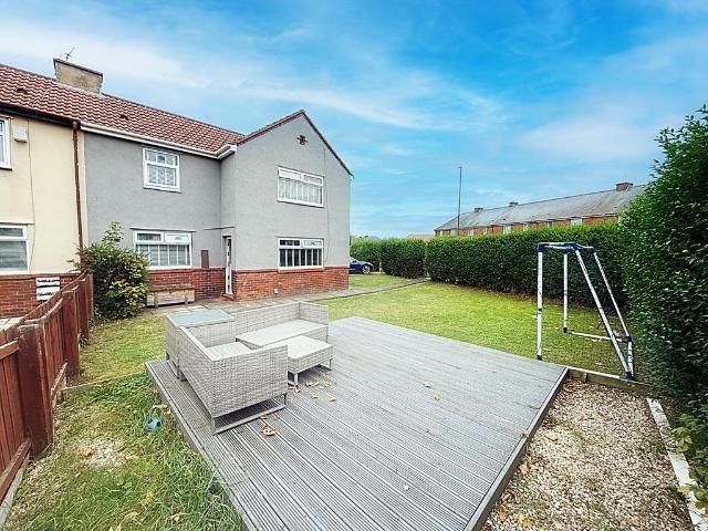3 bedroom semi detached house for sale