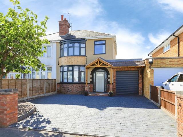 3 bedroom semi detached house for sale