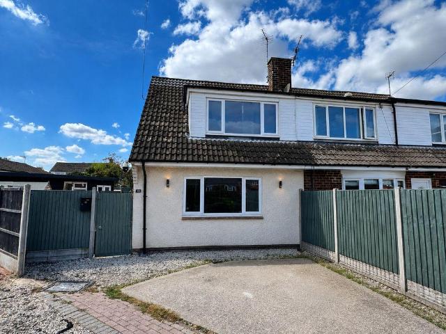 3 bedroom semi detached house for sale