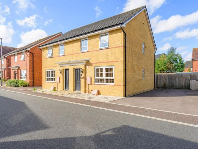3 bedroom semi detached house for sale