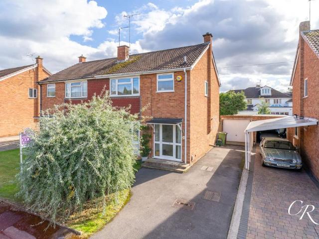 3 bedroom semi detached house for sale