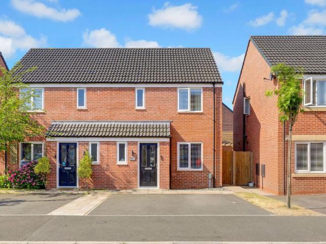 3 bedroom semi detached house for sale