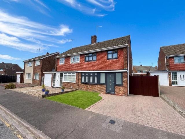3 bedroom semi detached house for sale
