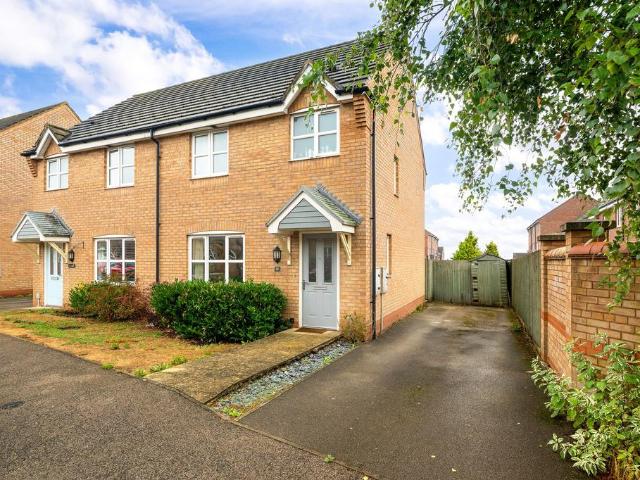 3 bedroom semi detached house for sale