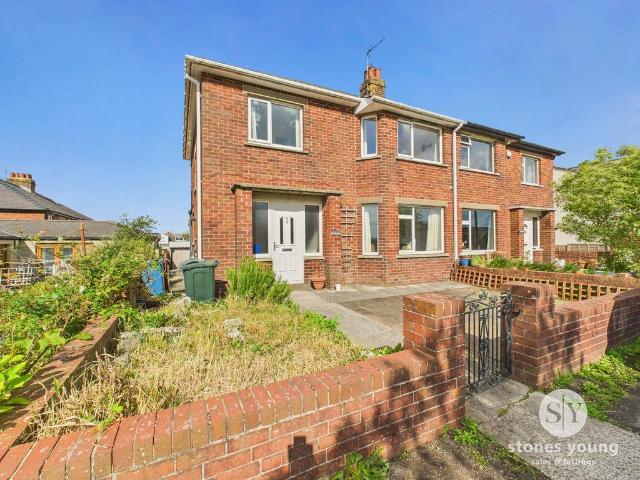 3 bedroom semi detached house for sale