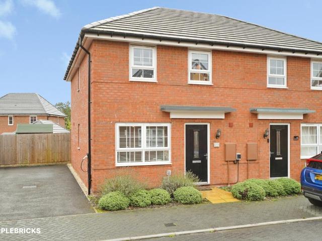 3 bedroom semi detached house for sale