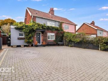 3 bedroom semi detached house for sale