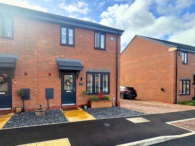 3 bedroom semi detached house for sale