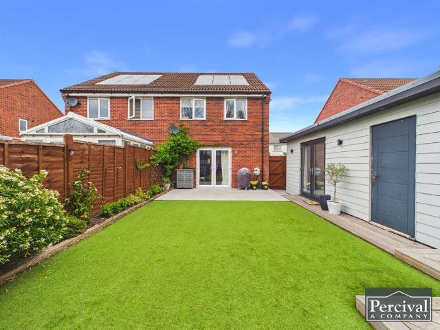 3 bedroom semi detached house for sale