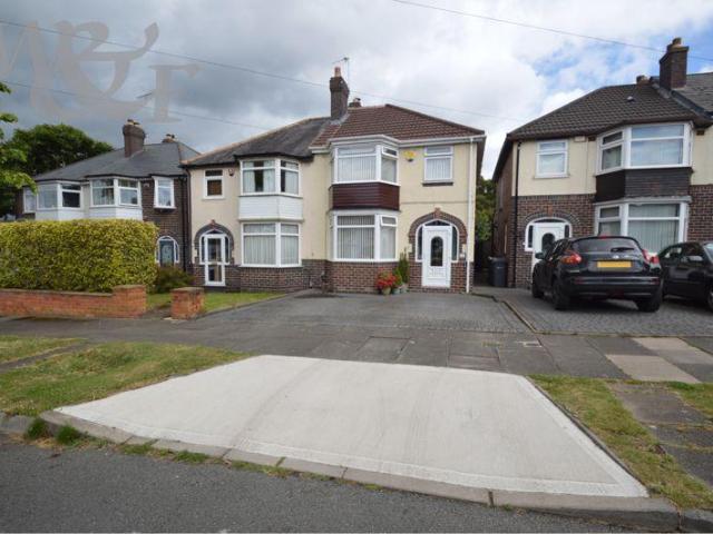 3 bedroom semi detached house for sale