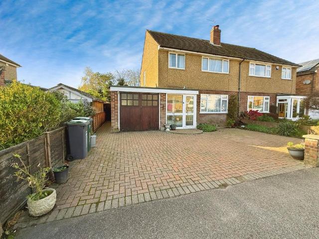 3 bedroom semi detached house for sale