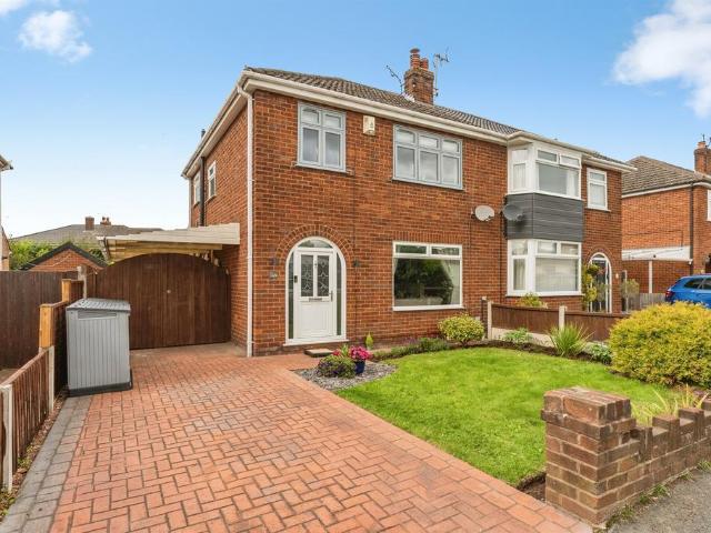 3 bedroom semi detached house for sale