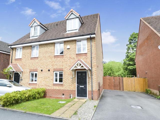 3 bedroom semi detached house for sale