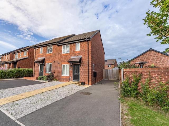 3 bedroom semi detached house for sale