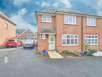 3 bedroom semi detached house for sale