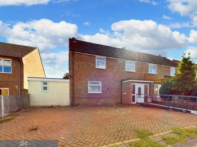3 Bedroom Semi detached House For Sale In Ware, Herts