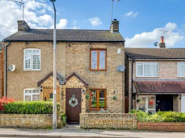 3 Bedroom Semi detached House For Sale In Ware