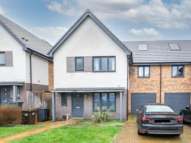 3 Bedroom Semi detached House For Sale In Welwyn Garden City
