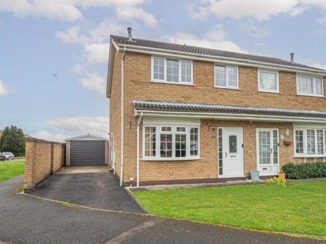 3 Bedroom Semi detached House For Sale In Aston on trent