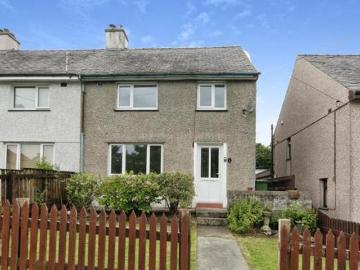 Northern Ireland - Garden, Equipped kitchen
