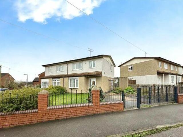 3 Bedroom Semi detached House For Sale In Barnsley, South Yorkshire
