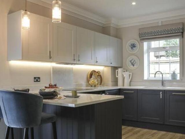 3 Bedroom Semi detached House For Sale In Bushey