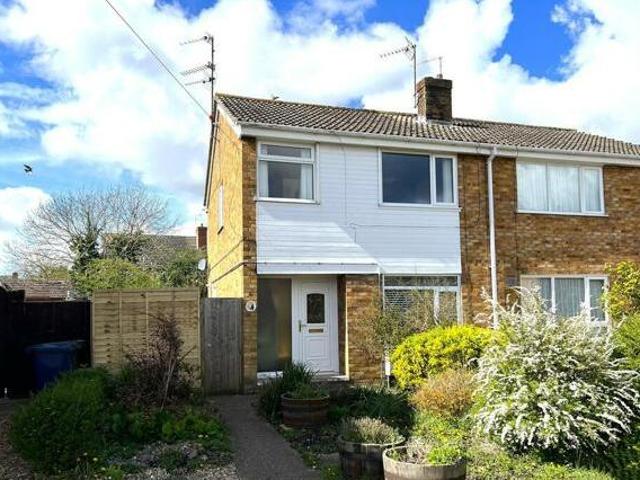 3 Bedroom Semi detached House For Sale In Chatteris, Cambs