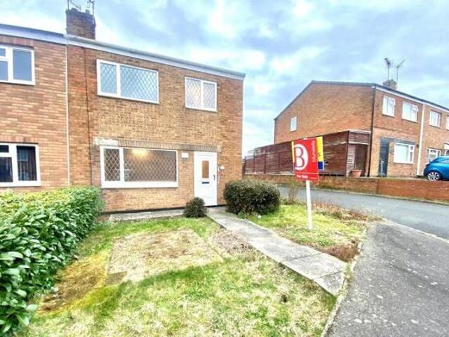 3 Bedroom Semi detached House For Sale In Chesterfield, Derbyshire