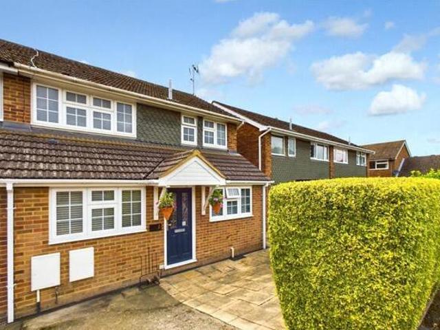 3 Bedroom Semi detached House For Sale In Chinnor, Oxfordshire