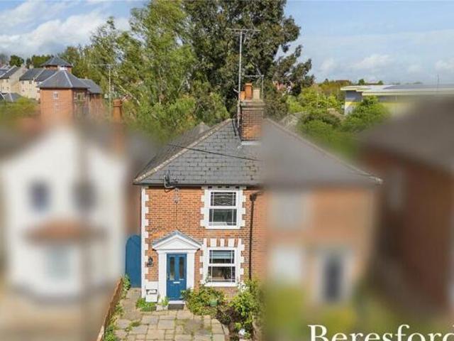 3 Bedroom Semi detached House For Sale In Colchester