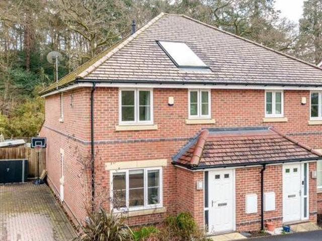 3 Bedroom Semi detached House For Sale In Crowthorne, Berkshire