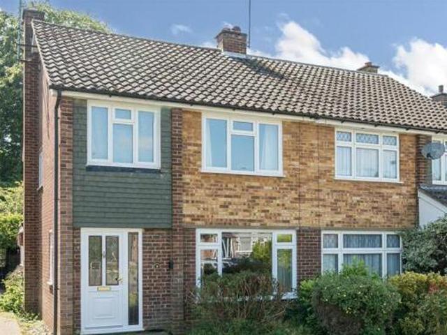 3 Bedroom Semi detached House For Sale In Crowthorne, Berkshire