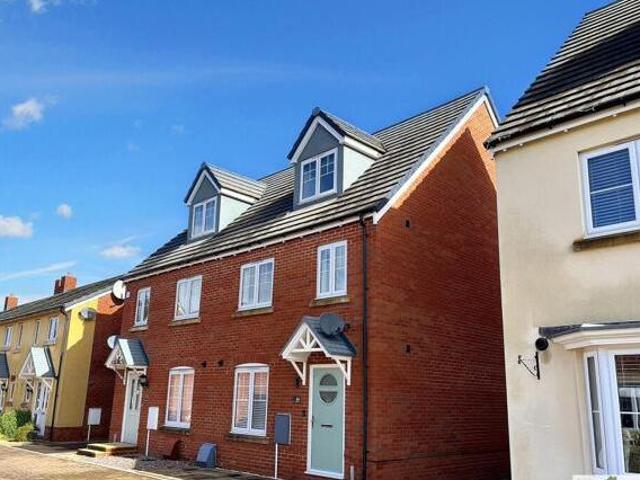 3 Bedroom Semi detached House For Sale In Dursley, Gloucestershire