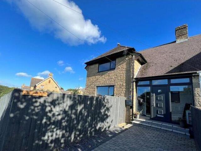3 Bedroom Semi detached House For Sale In East Cowes