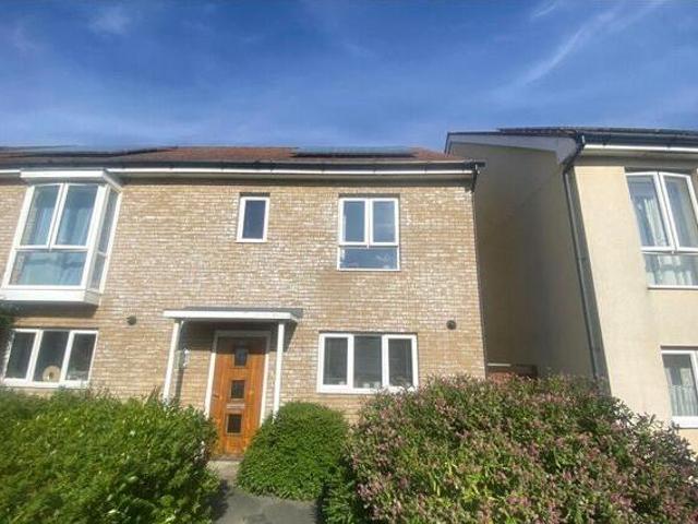 3 Bedroom Semi detached House For Sale In East Cowes