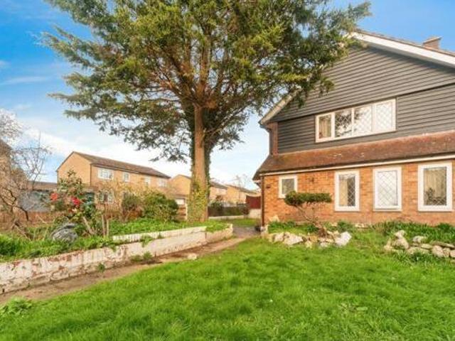 3 Bedroom Semi detached House For Sale In Esher, Surrey