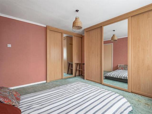3 bedroom semi detached house for sale in Fairbairn Road, Cambridge, CB4