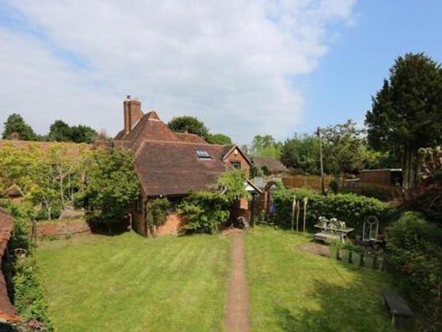 3 Bedroom Semi detached House For Sale In Godalming, Surrey