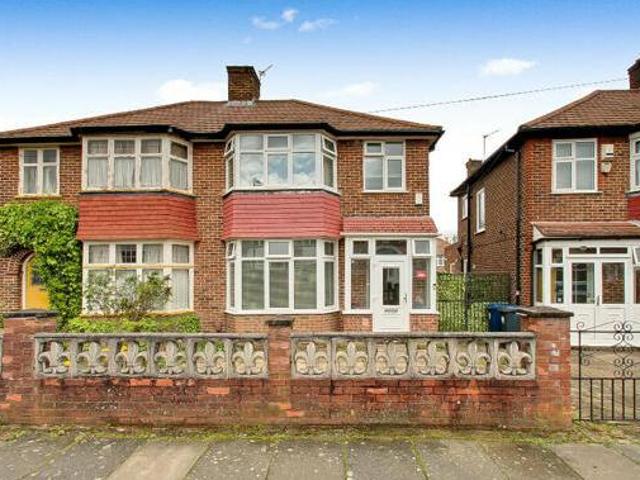 3 Bedroom Semi detached House For Sale In Greenford, Middlesex