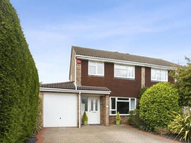 3 Bedroom Semi detached House For Sale In Harpenden, Hertfordshire