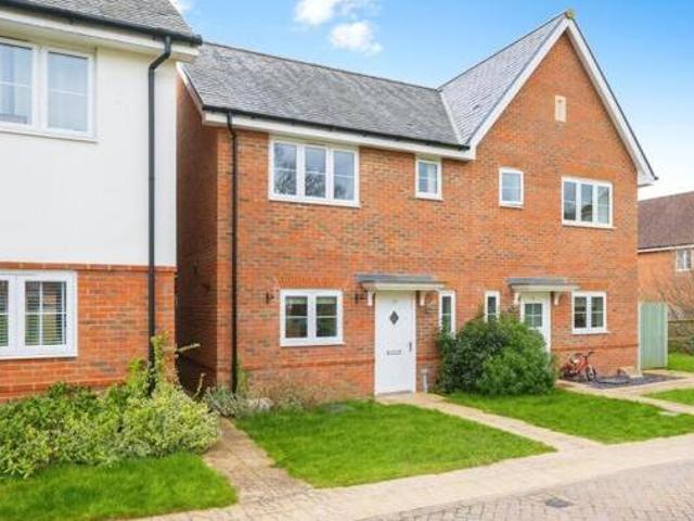 3 Bedroom Semi detached House For Sale In Horsham, West Sussex