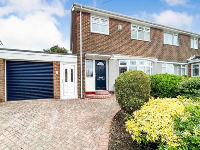 3 Bedroom Semi detached House For Sale In Houghton Le Spring, Tyne And Wear