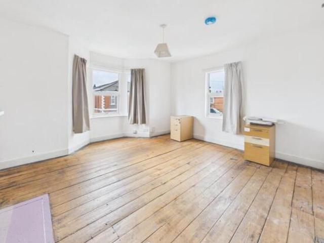 3 bedroom semi detached house for sale in Howard Street, Gloucester, GL1