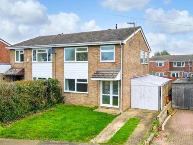 3 Bedroom Semi detached House For Sale In Huntingdon, Cambridgeshire