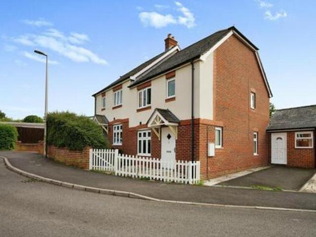 3 Bedroom Semi detached House For Sale In Hungerford