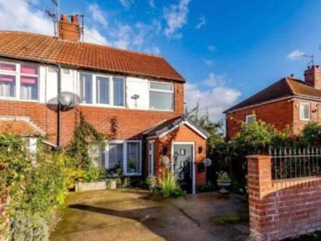 3 Bedroom Semi detached House For Sale In Leeds, West Yorkshire
