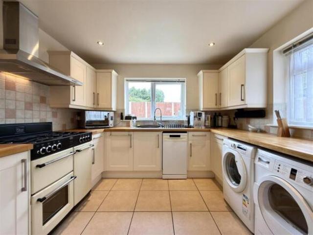 3 bedroom house for sale in Mossfield Road, Kearsley, Bolton, BL4